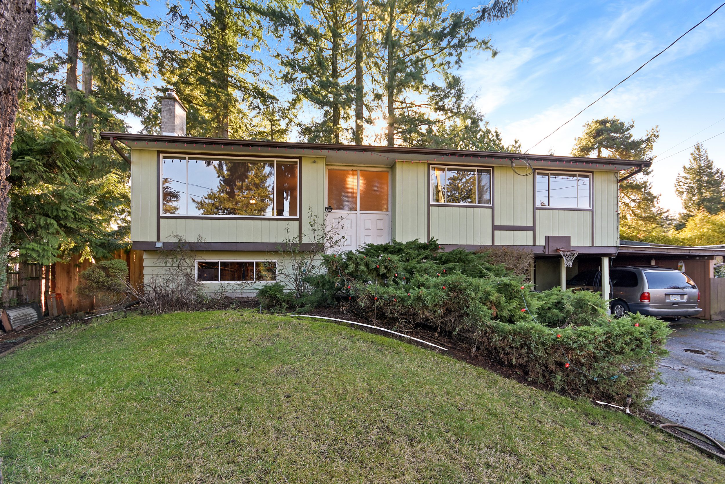 2876 Glen Eagle Crescent Martin Velsen Real Estate Team